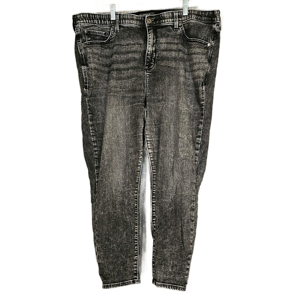 Torrid Super Soft Sky High Skinny Gray Wash Jeans Size 20 Short